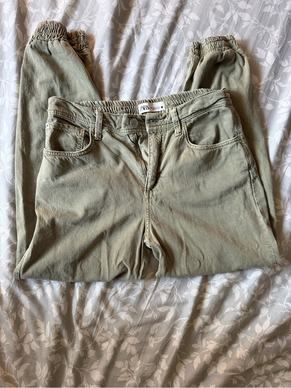 ZARA Olive-Toned Cropped Jeans